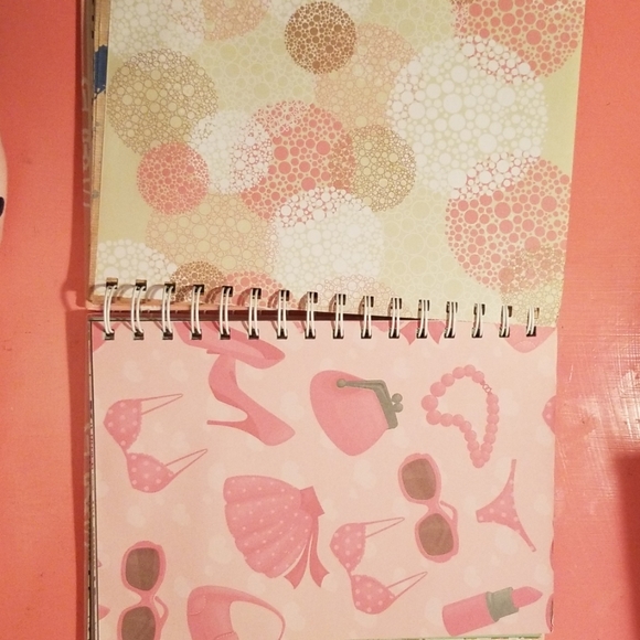 Notebook - Picture 2 of 5